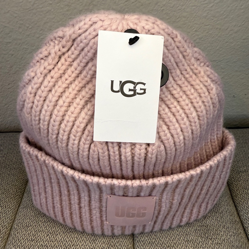 UGG Chunky Knit Beanie Women's in Mauve Pink, Fold Over Cuff w Logo Patch Hat - Picture 11 of 11